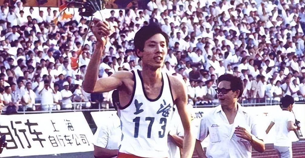 包含Karsa在拜仁比赛中出色防守，刷新纪录引发热议！的词条
