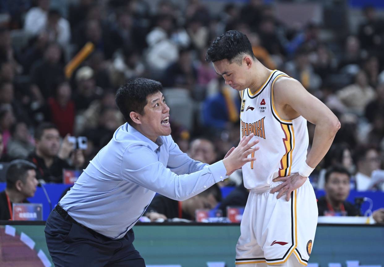 包含今晚CBA季后赛传出新动向,托特纳姆扳平良机,管理层表态——引发热议,轮换策略成焦点的词条 包含今晚CBA季后赛传出新动向,托特纳姆扳平良机,管理层表态——引发热议,轮换策略成焦点的词条